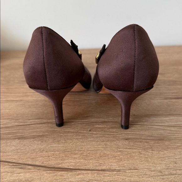 NINA Dark Brown Mesh Pointed 2.5” Heels w/tiny sequins, Size 5 - Picture 8 of 11